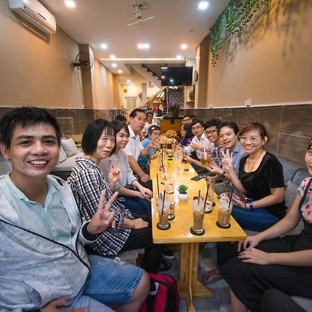 Language Exchange Hostel 1 ホーチミン市 エクステリア 写真